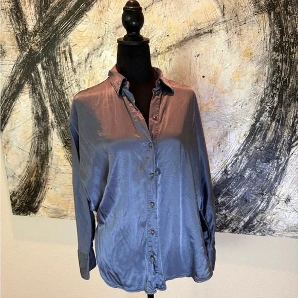 Madewell Satin Shirt in Frosty Blue - Picture 1 of 3